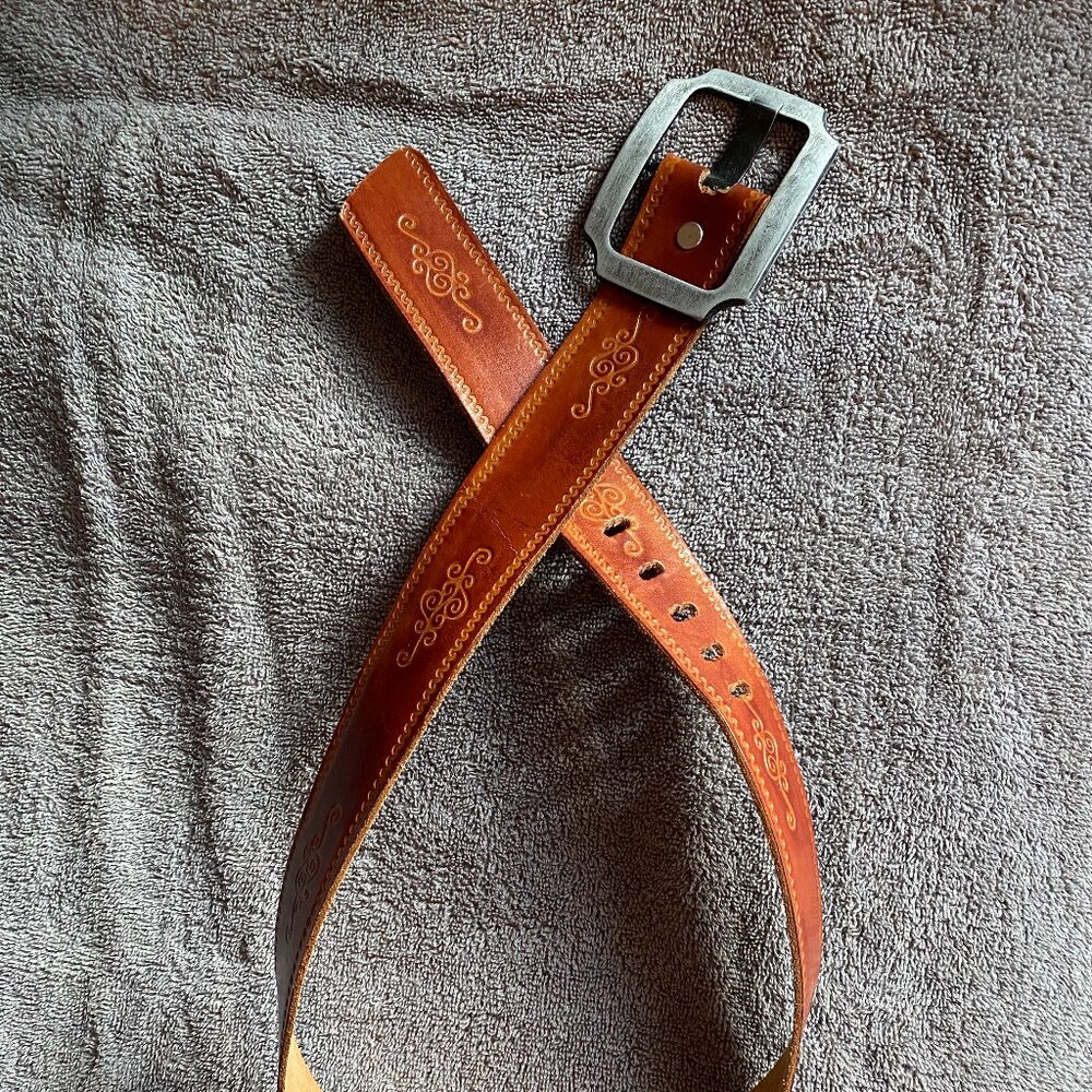 Tooled Leather Belt Small Jeans